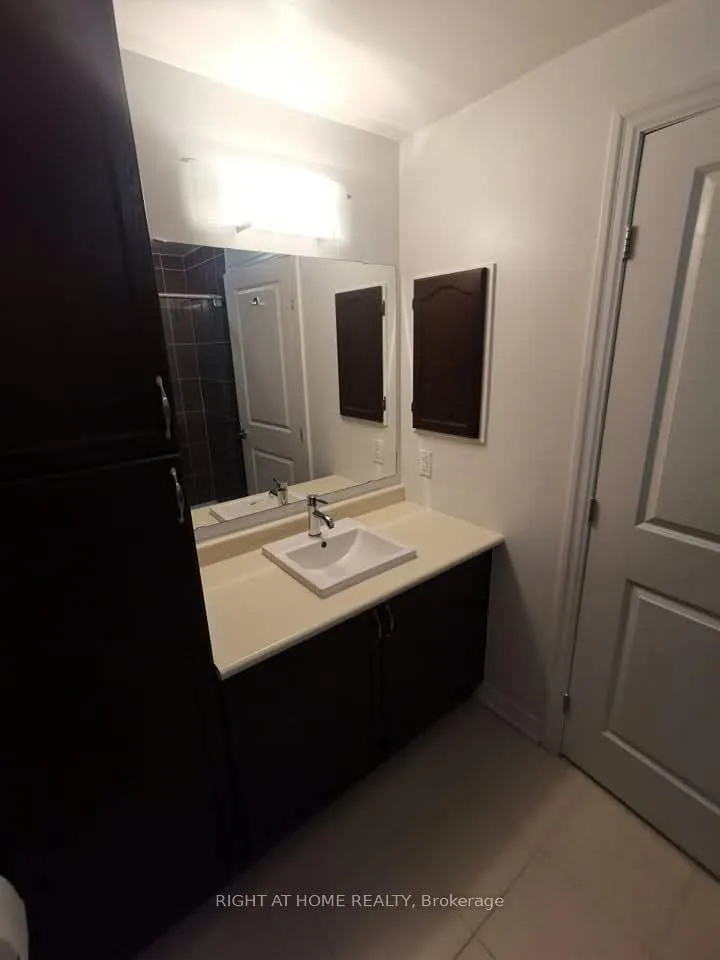 Photo 36 of Unit 809, 90 Landry Street, Ottawa, Vanier — HOMEH