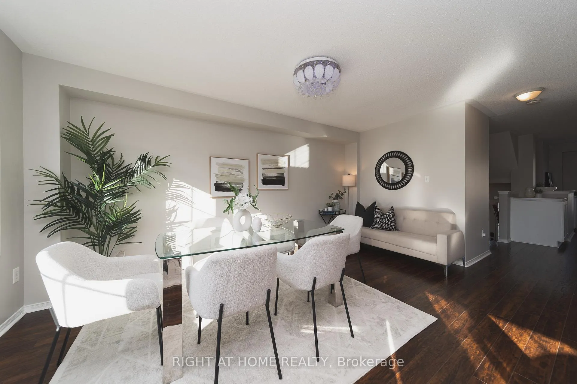 Photo 4 of 1251 Lamont Crescent, Milton, Clarke — HOMEH