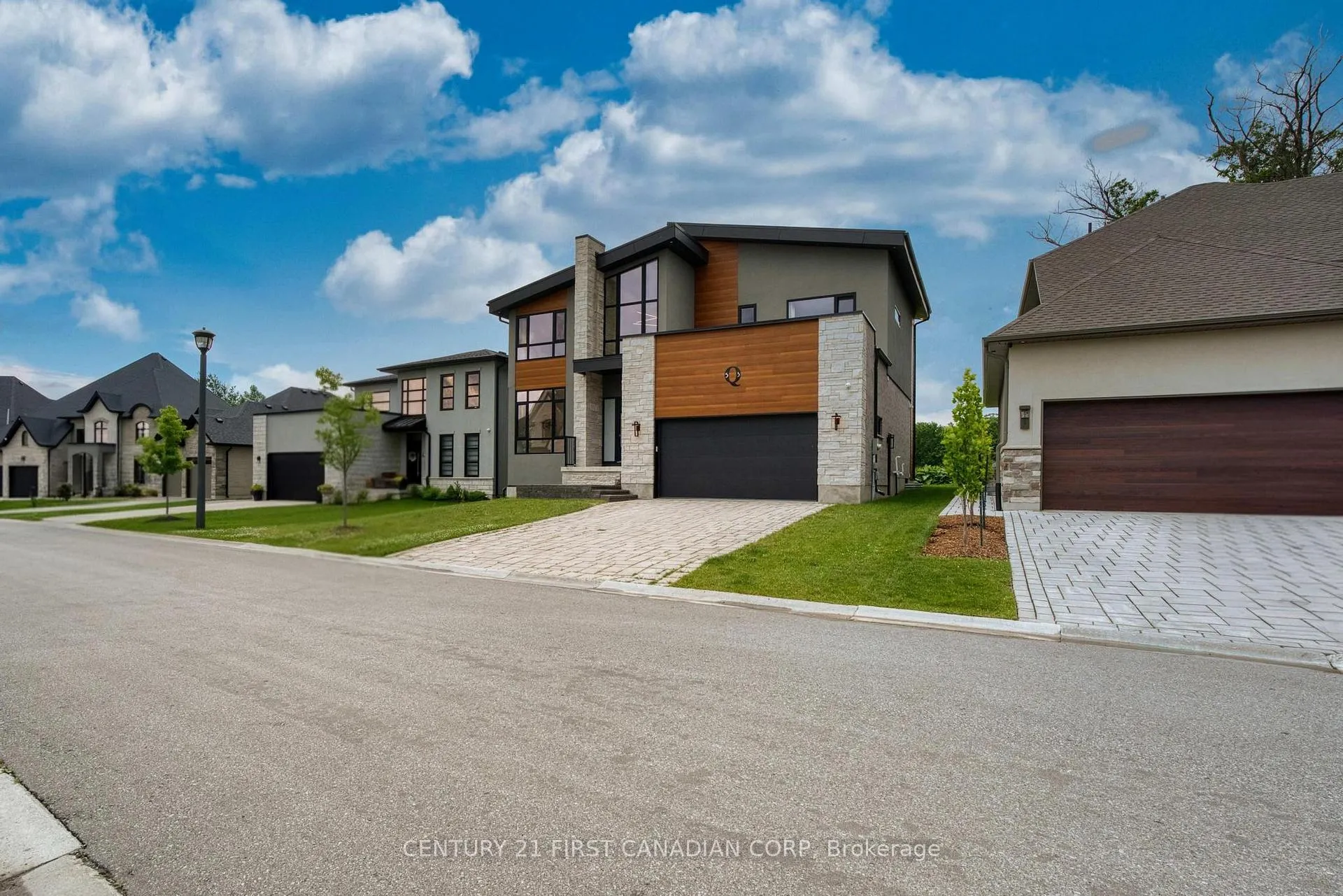 Photo 3 of 53 Edwin Drive, London, South P — HOMEH