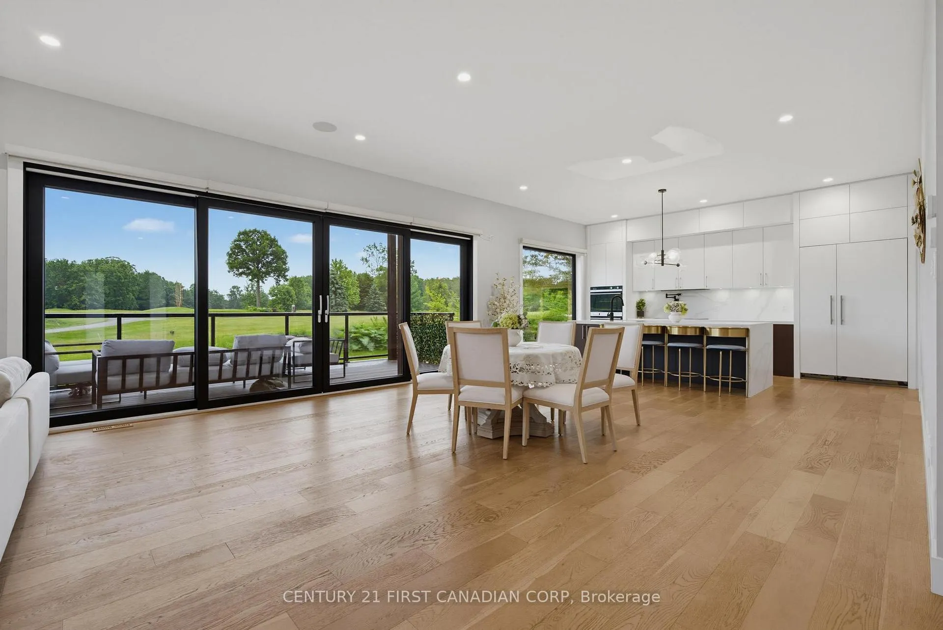 Photo 8 of 53 Edwin Drive, London, South P — HOMEH