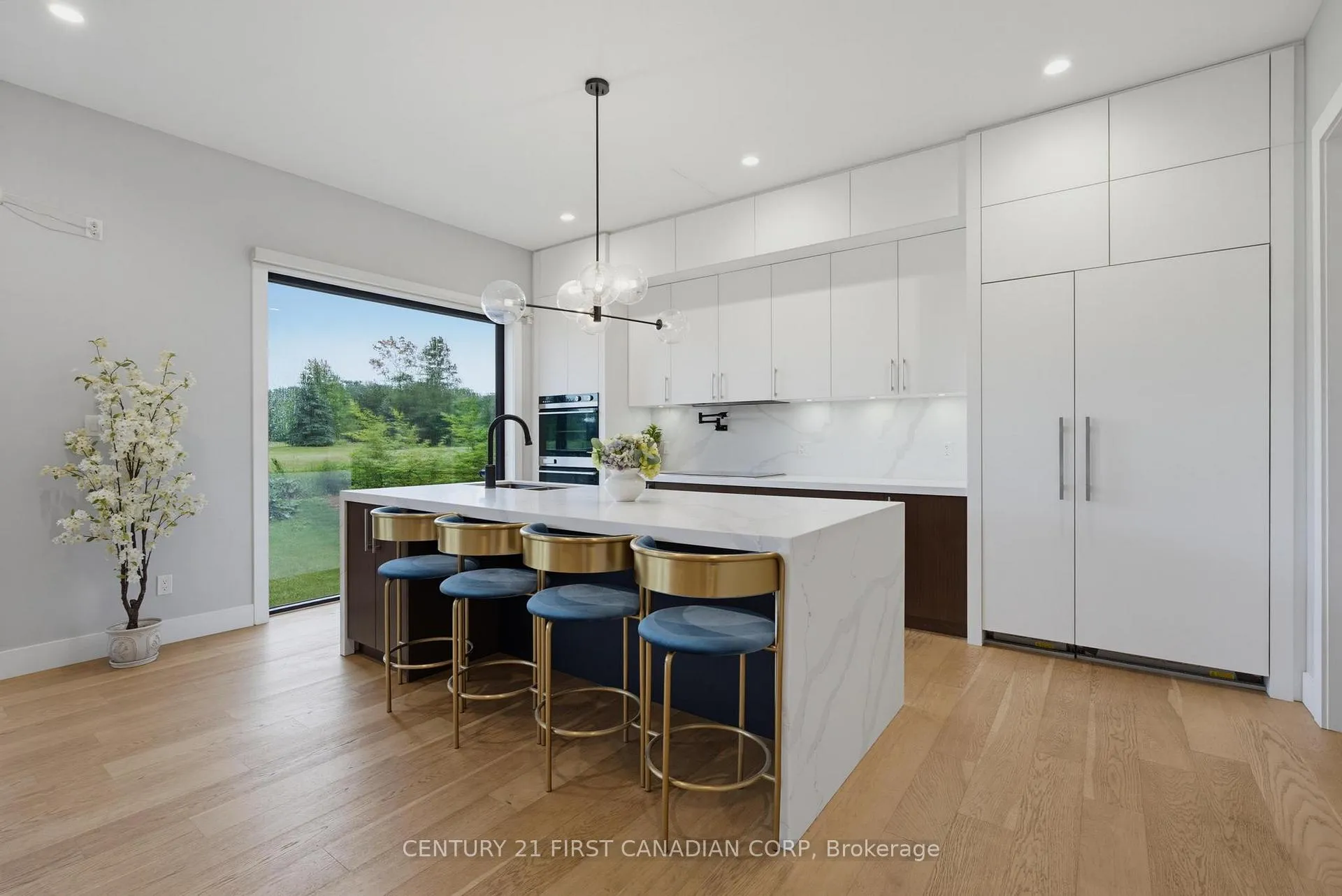 Photo 9 of 53 Edwin Drive, London, South P — HOMEH