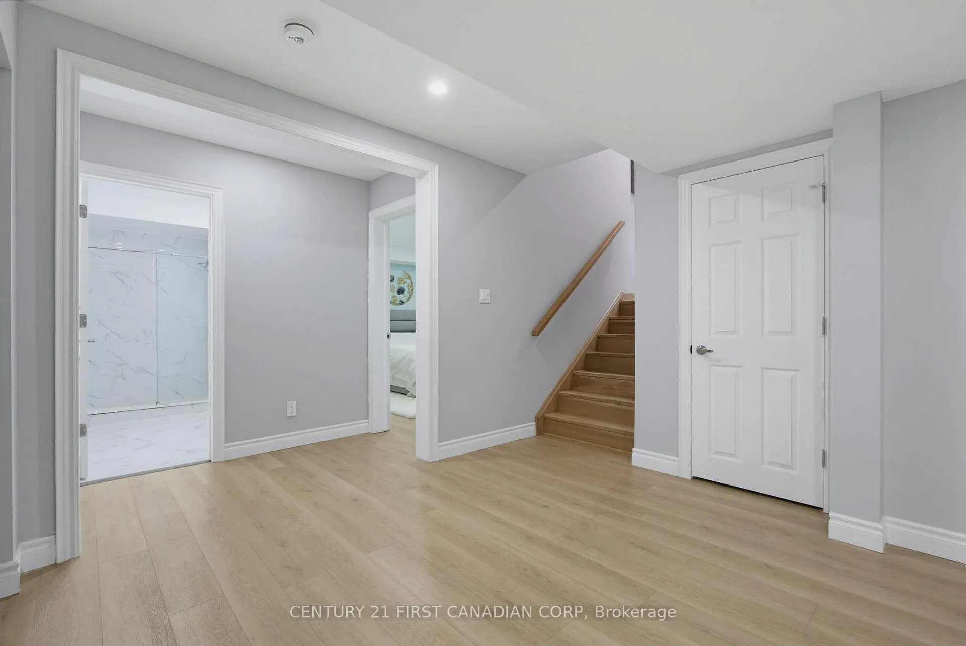 Photo 35 of 53 Edwin Drive, London, South P — HOMEH