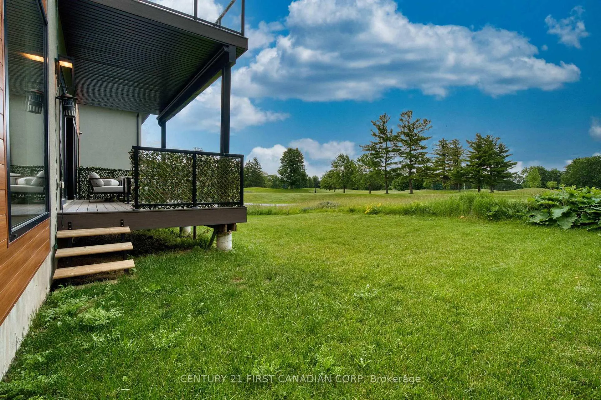Photo 42 of 53 Edwin Drive, London, South P — HOMEH