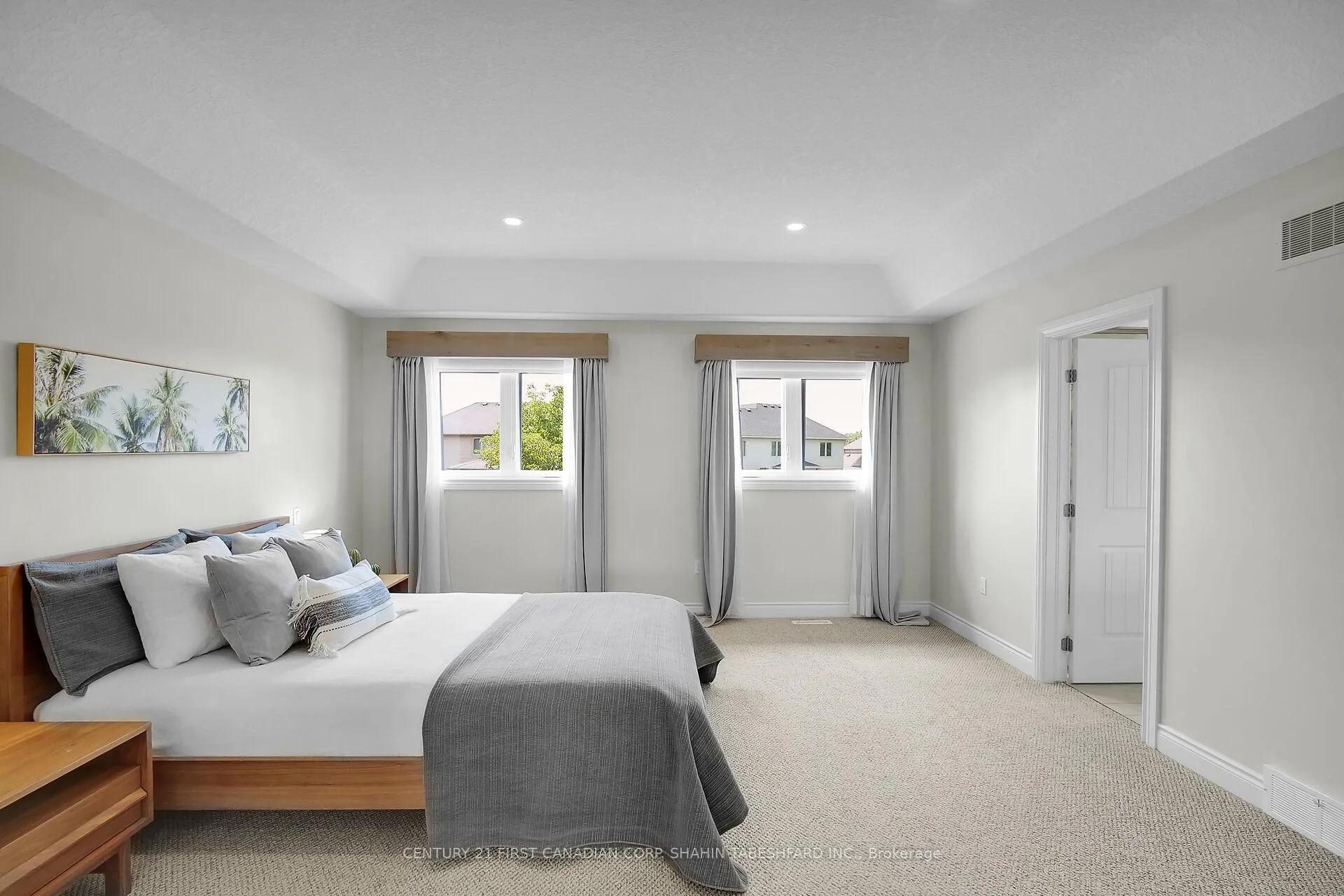 Photo 17 of 1165 Cranbrook Road, London, South L — HOMEH