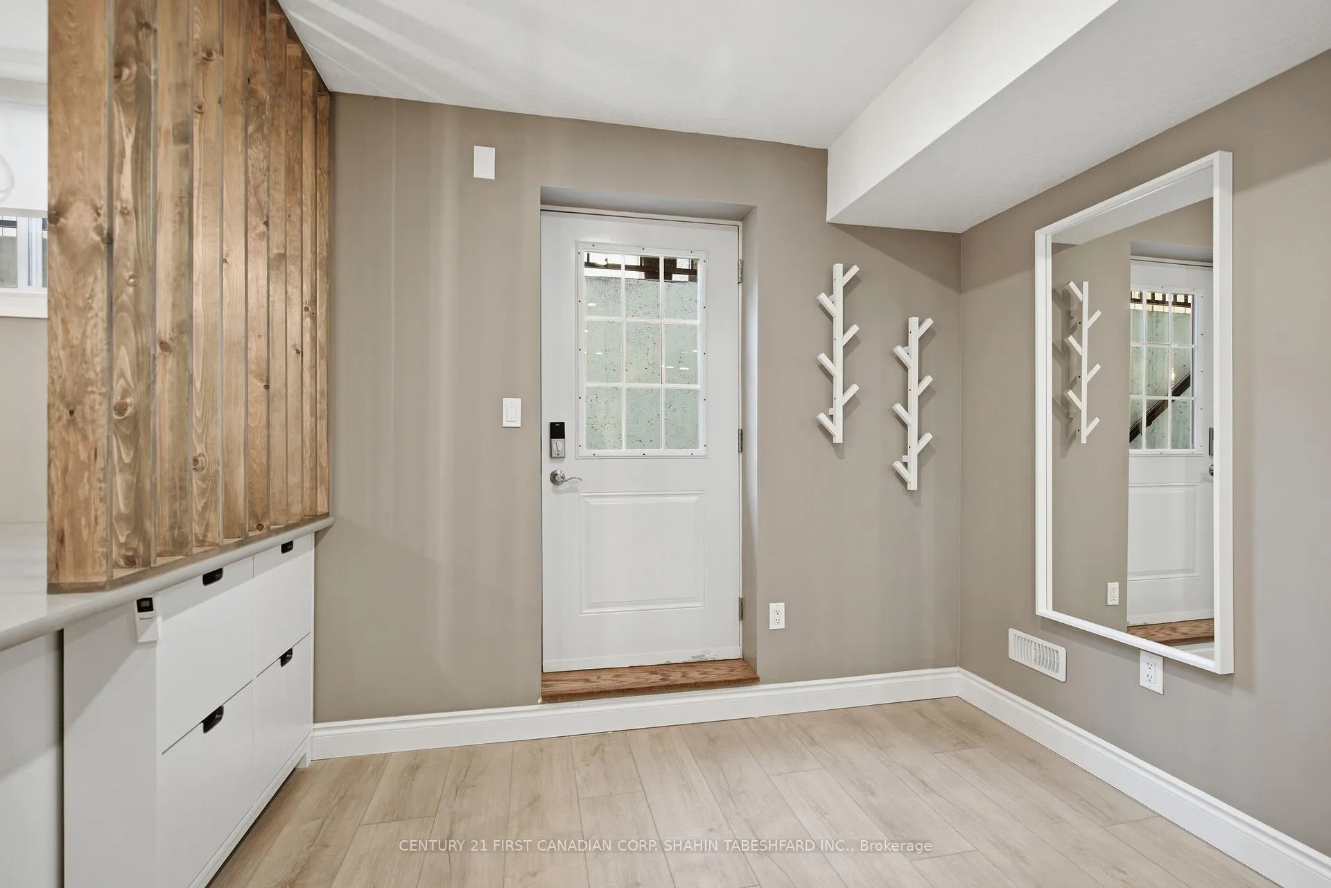 Photo 27 of 1165 Cranbrook Road, London, South L — HOMEH