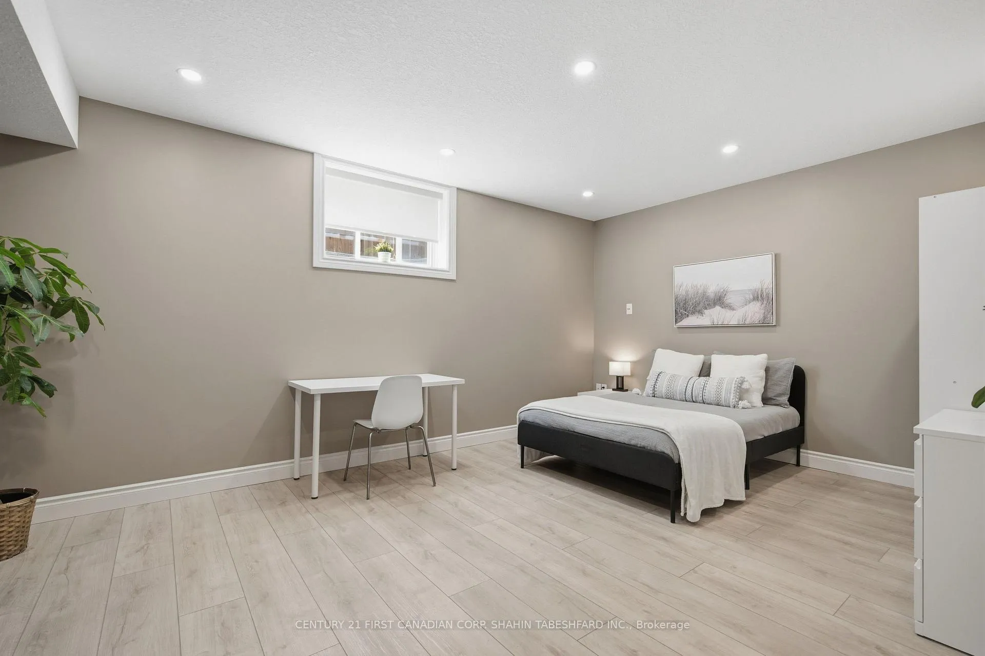Photo 31 of 1165 Cranbrook Road, London, South L — HOMEH