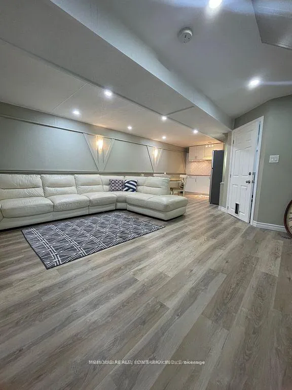 Photo 13 of 2403 Barclay Road, Burlington, Brant — HOMEH