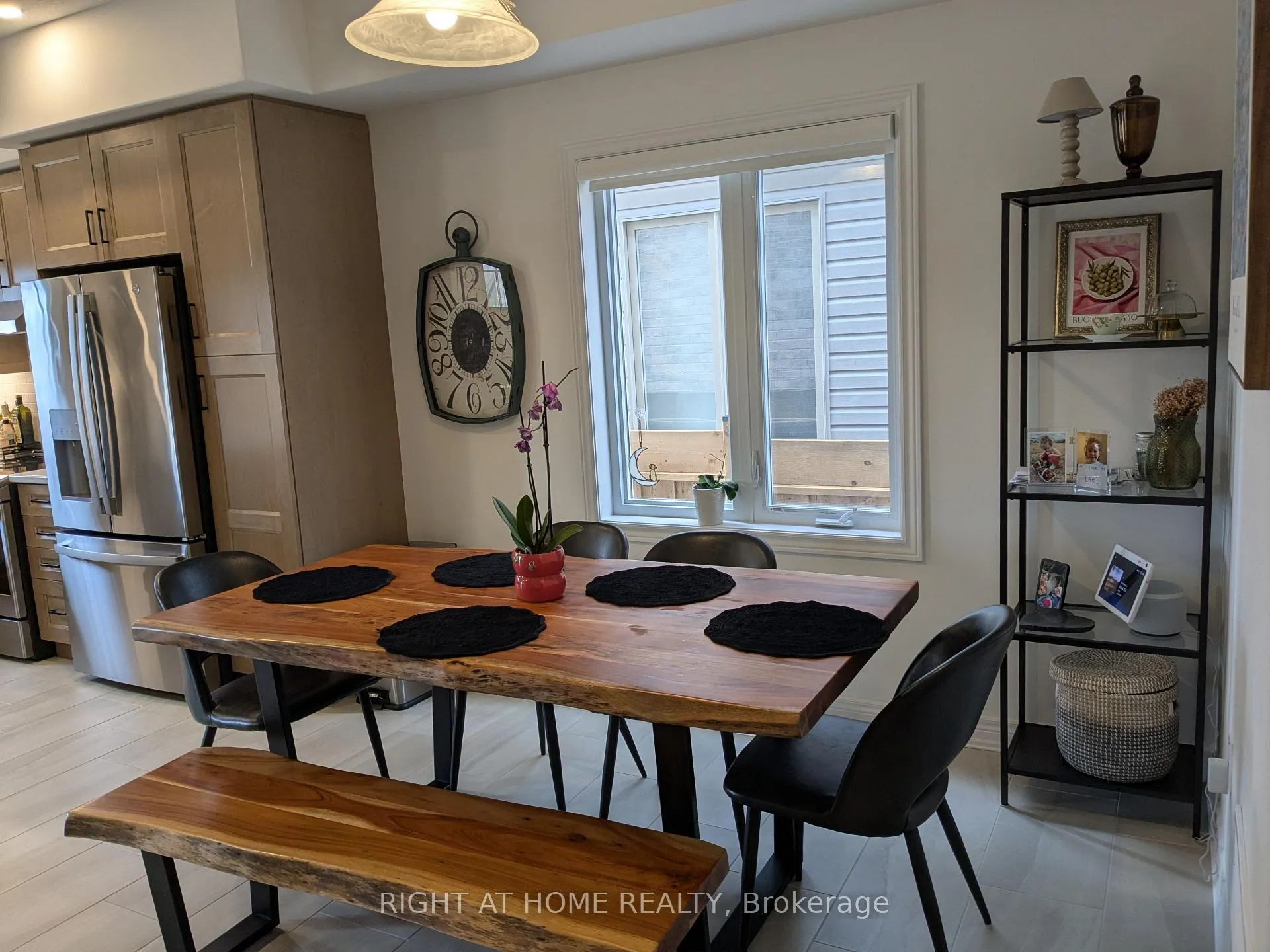 Photo 8 of 11 Shipley Avenue, Collingwood — HOMEH