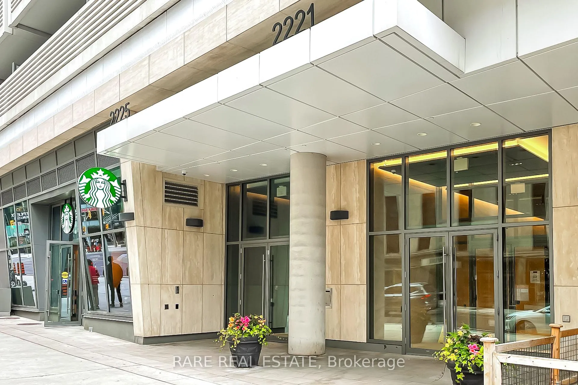 Photo 3 of Unit 1507, 2221 Yonge Street, Toronto, Mount Pleasant West — HOMEH