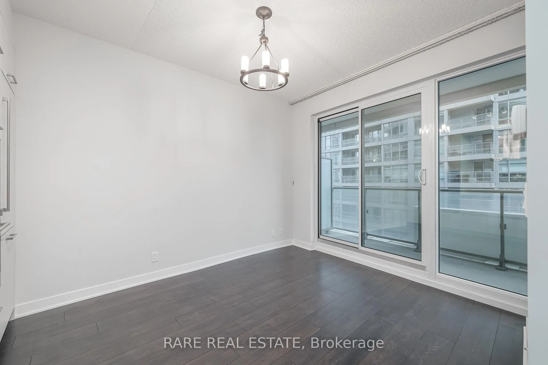 Photo 11 of Unit 1507, 2221 Yonge Street, Toronto, Mount Pleasant West — HOMEH
