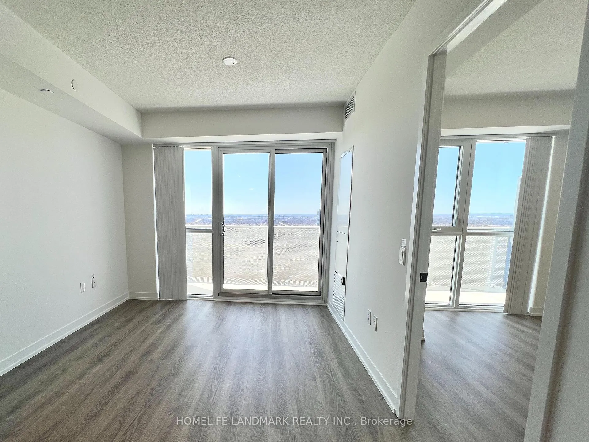 Photo 9 of Unit 3308, 195 Commerce Street, Vaughan, Vaughan Corporate Centre — HOMEH