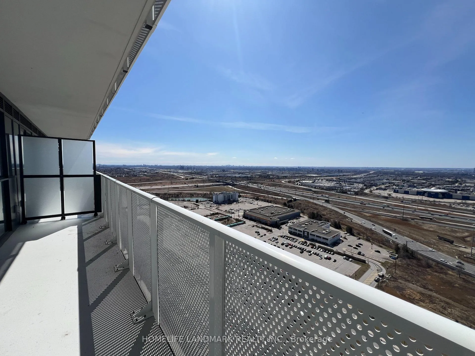 Photo 13 of Unit 3308, 195 Commerce Street, Vaughan, Vaughan Corporate Centre — HOMEH