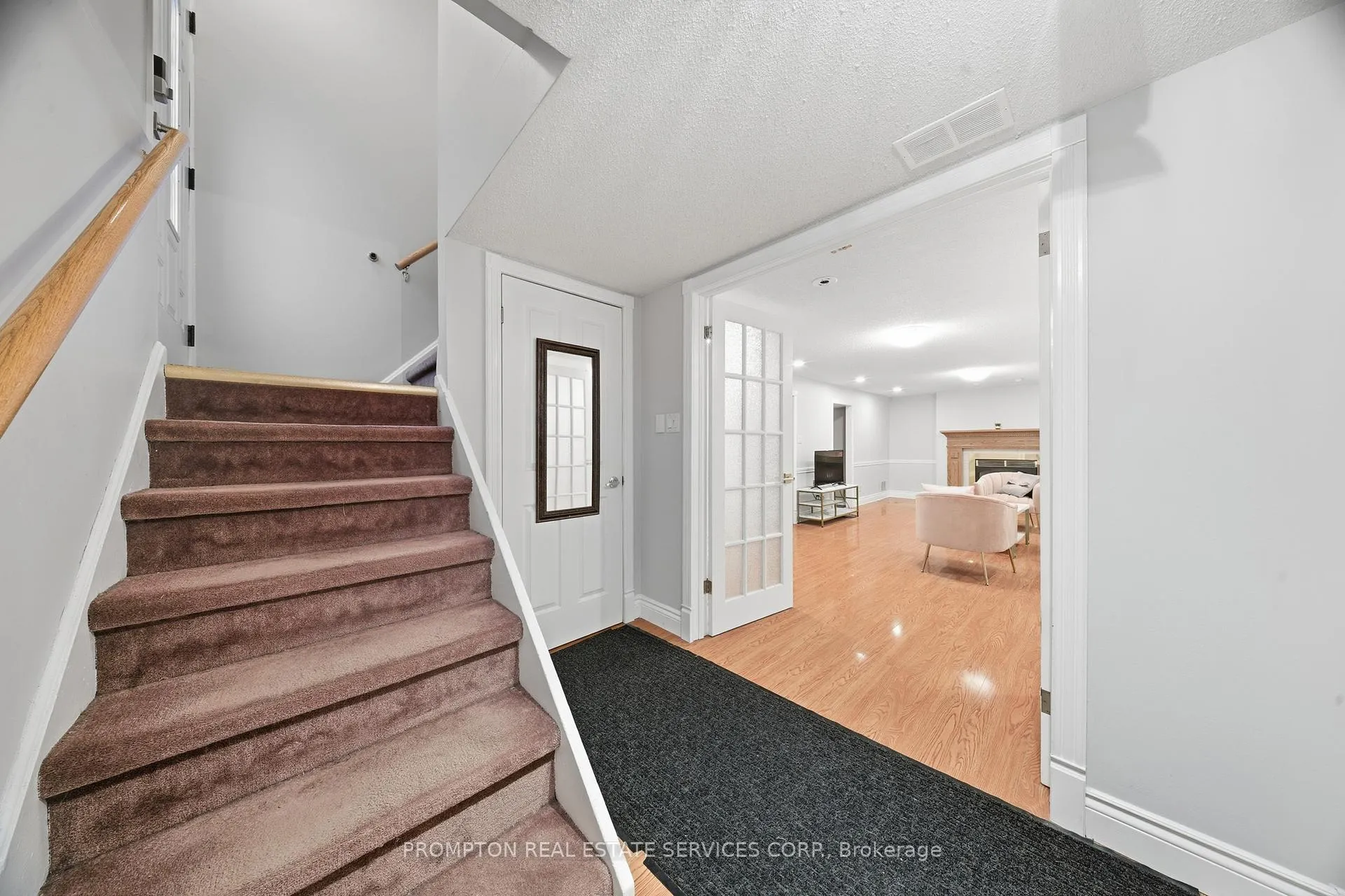 Photo 3 of Unit Lower, 16 Fernwood Crescent, Hamilton, Hampton Heights — HOMEH