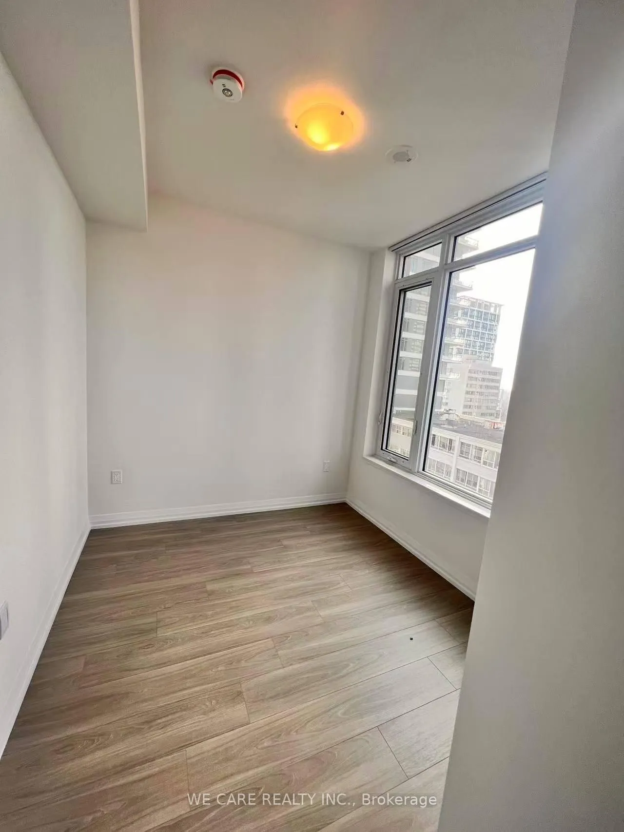 Photo 7 of Unit 1617, 50 Dunfield Avenue, Toronto, Mount Pleasant East — HOMEH