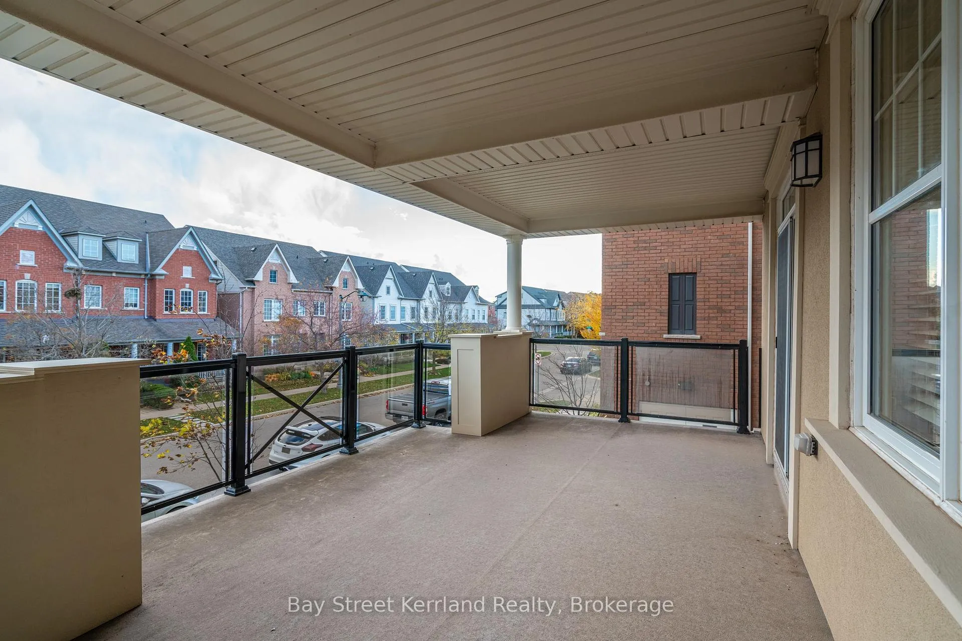 Photo 2 of Unit 201, 263 Georgian Drive, Oakville, River Oaks — HOMEH