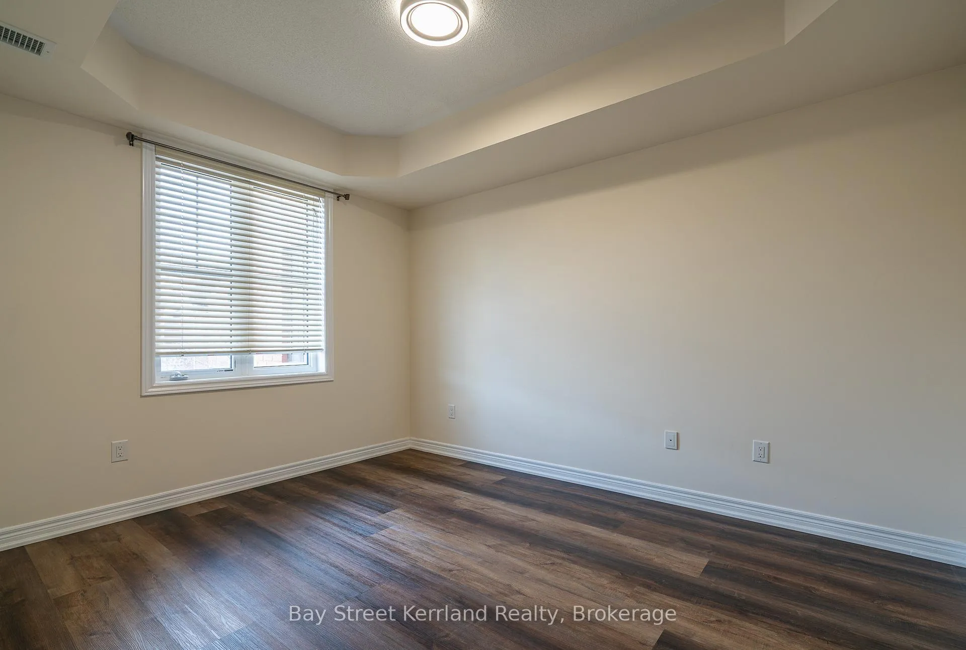 Photo 14 of Unit 201, 263 Georgian Drive, Oakville, River Oaks — HOMEH