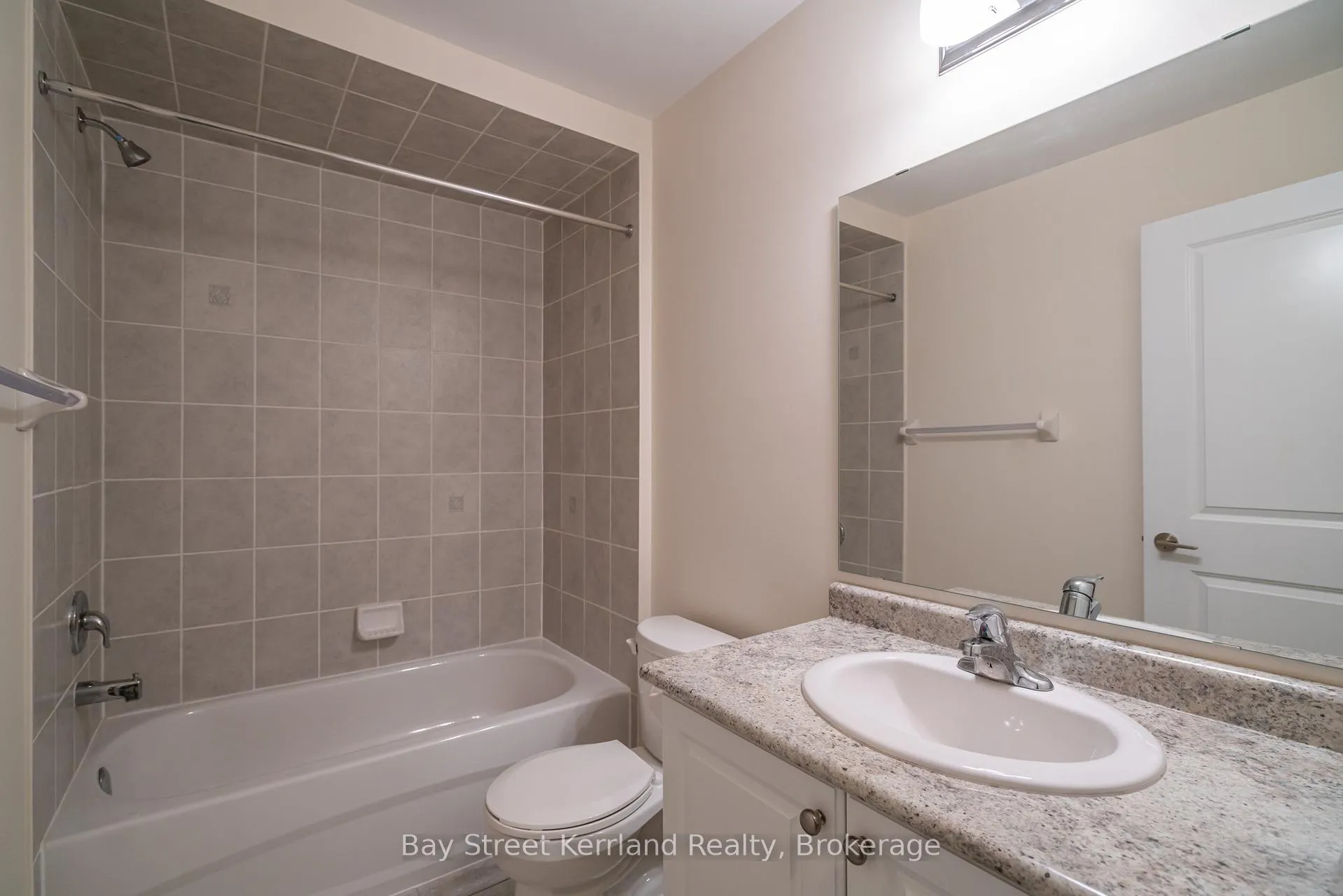 Photo 17 of Unit 201, 263 Georgian Drive, Oakville, River Oaks — HOMEH