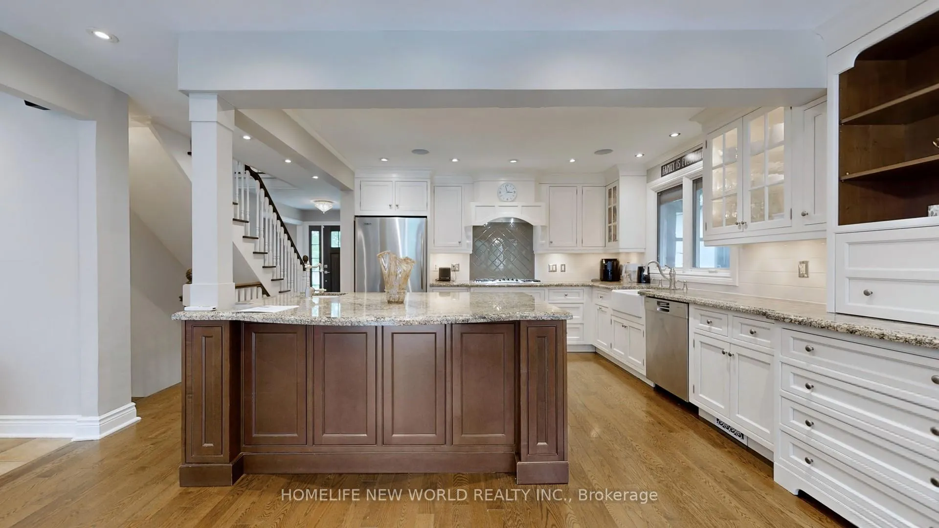 Photo 8 of 33 Beatty Crescent, Aurora, Aurora Highlands — HOMEH