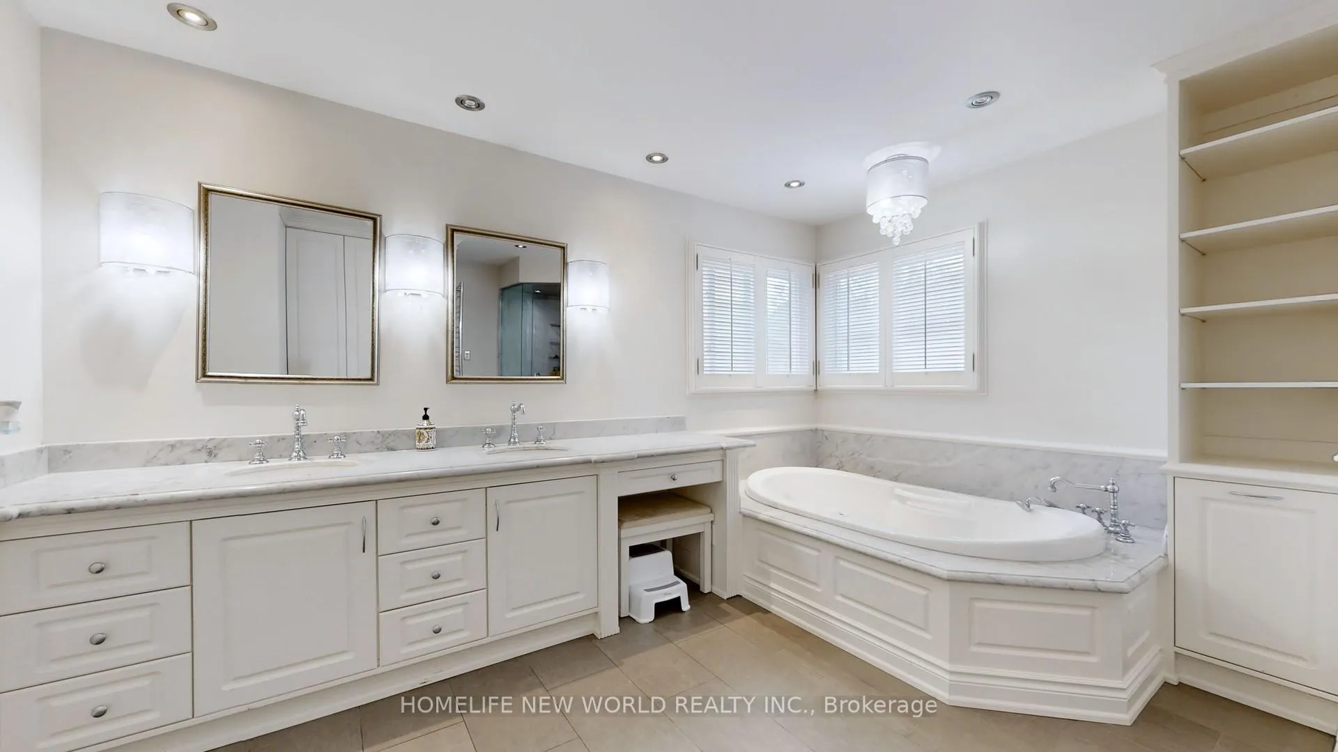 Photo 21 of 33 Beatty Crescent, Aurora, Aurora Highlands — HOMEH