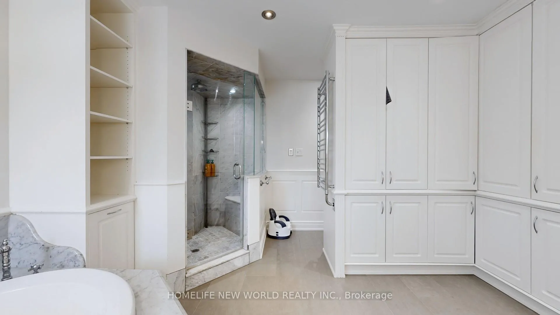 Photo 23 of 33 Beatty Crescent, Aurora, Aurora Highlands — HOMEH