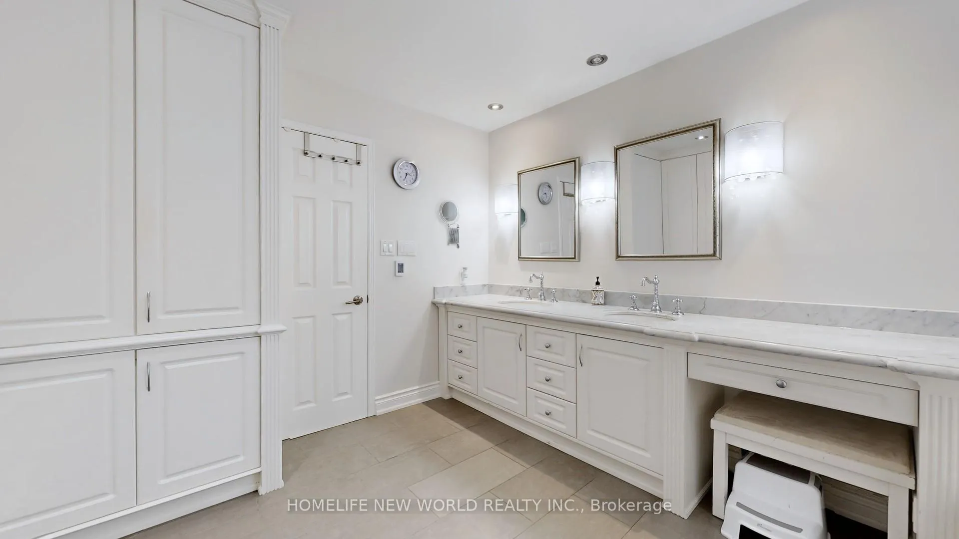 Photo 24 of 33 Beatty Crescent, Aurora, Aurora Highlands — HOMEH