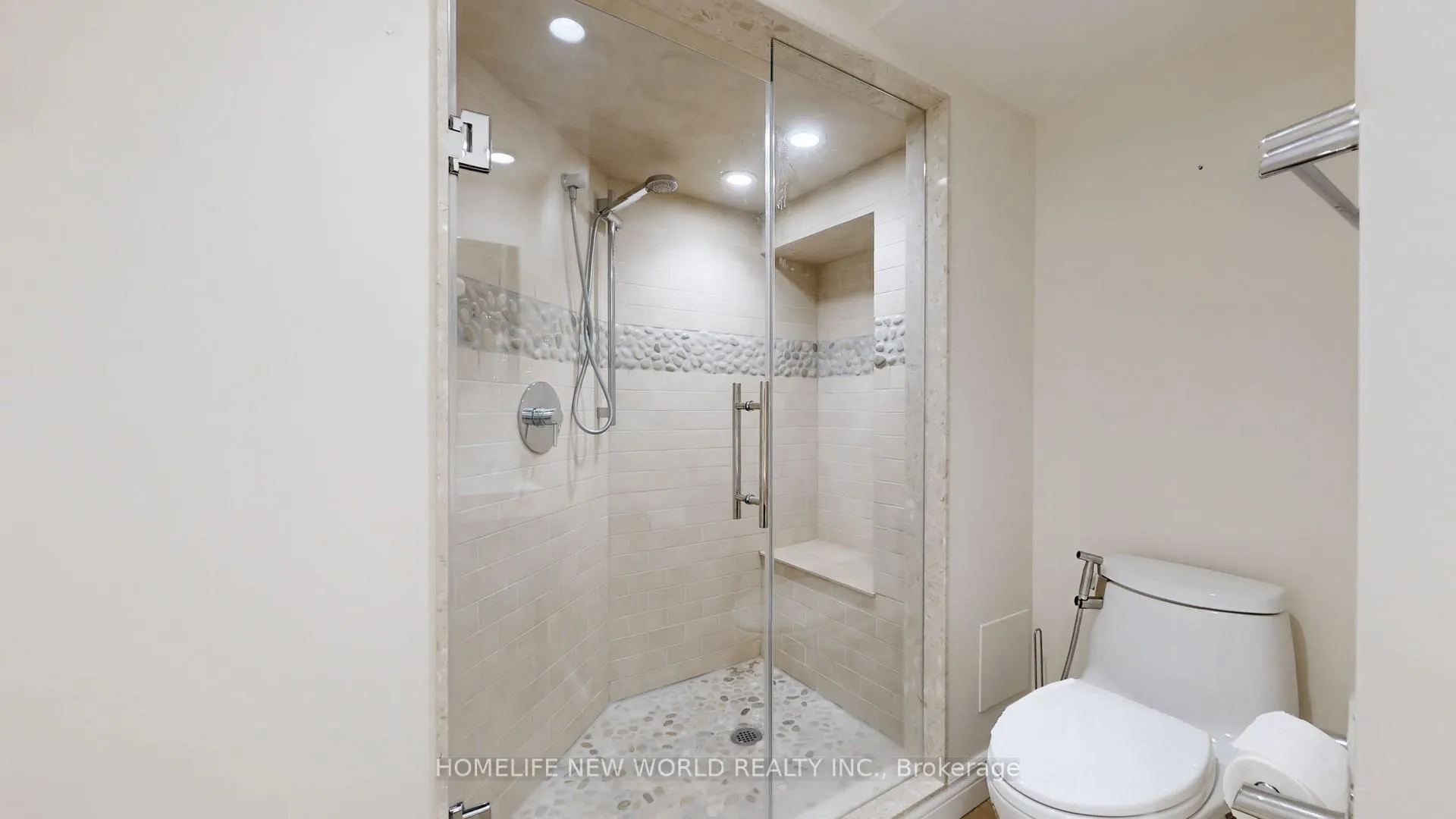 Photo 35 of 33 Beatty Crescent, Aurora, Aurora Highlands — HOMEH