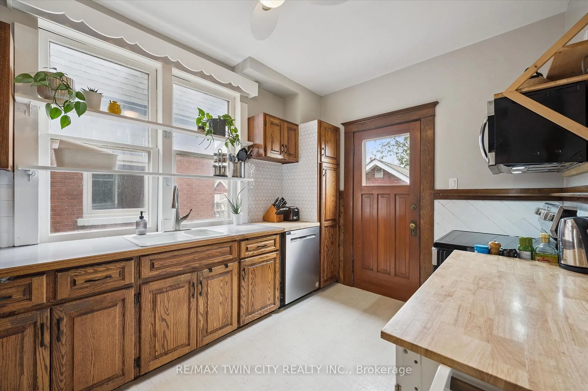 Photo 8 of 156 Norfolk Street, Stratford — HOMEH