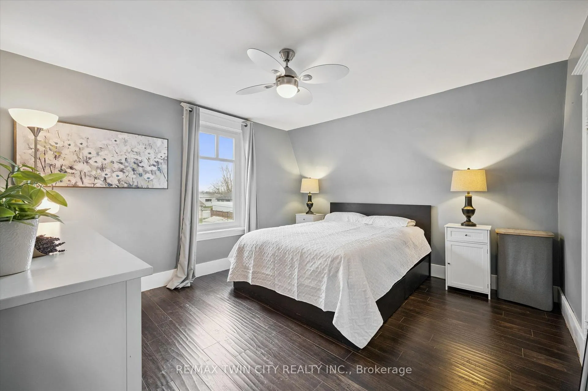 Photo 11 of 156 Norfolk Street, Stratford — HOMEH