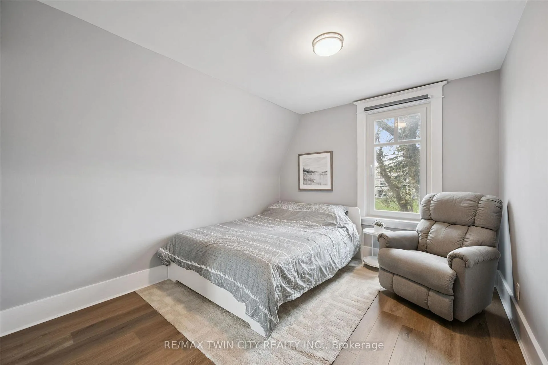 Photo 12 of 156 Norfolk Street, Stratford — HOMEH