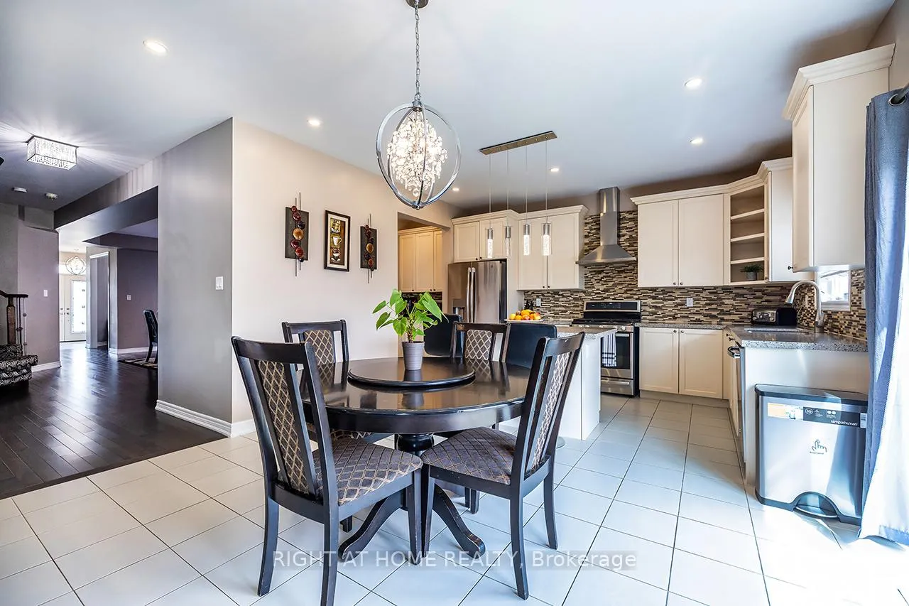 Photo 10 of 1663 Irvine Scott Street, Oshawa, Taunton — HOMEH