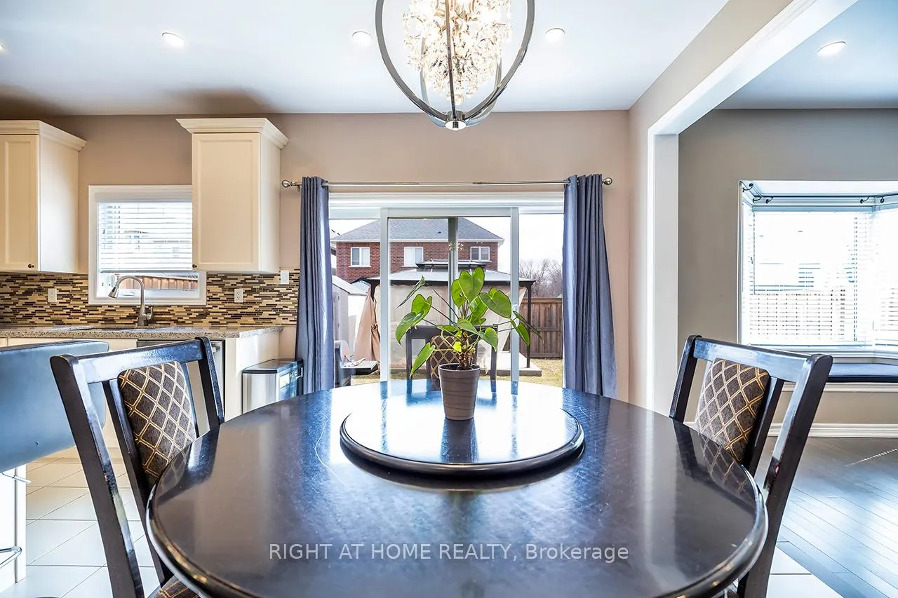 Photo 14 of 1663 Irvine Scott Street, Oshawa, Taunton — HOMEH