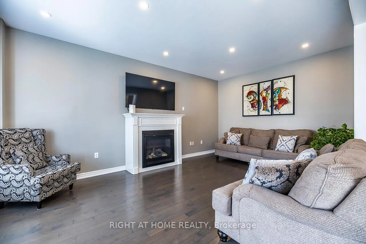 Photo 16 of 1663 Irvine Scott Street, Oshawa, Taunton — HOMEH
