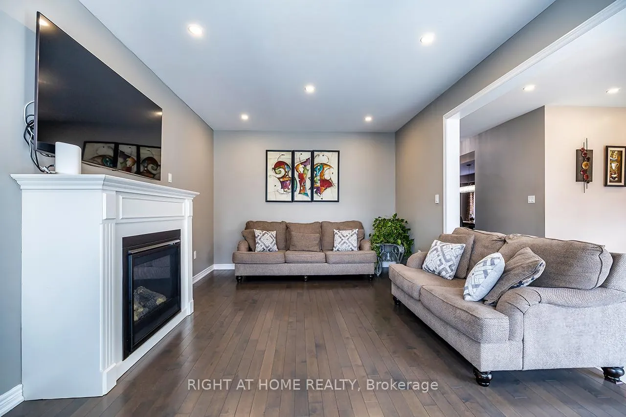 Photo 18 of 1663 Irvine Scott Street, Oshawa, Taunton — HOMEH