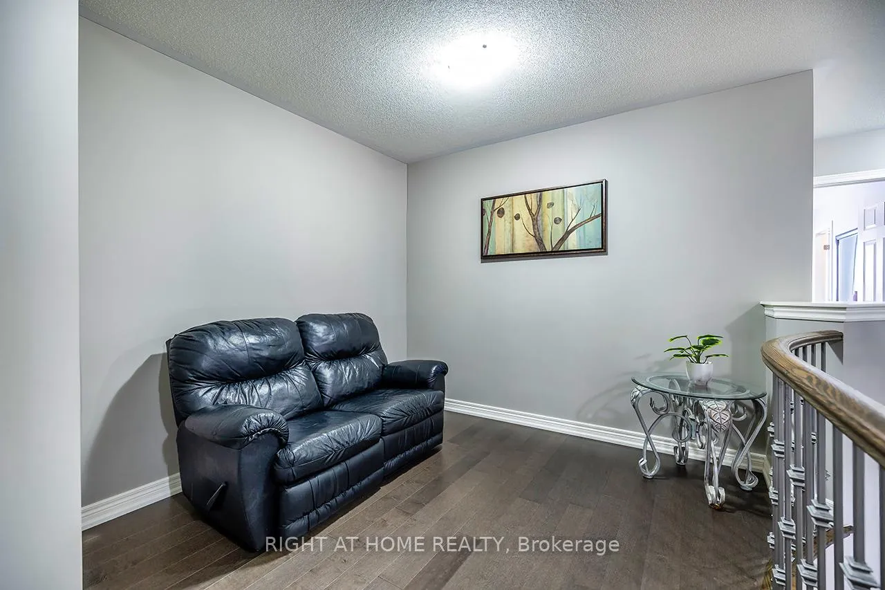 Photo 23 of 1663 Irvine Scott Street, Oshawa, Taunton — HOMEH