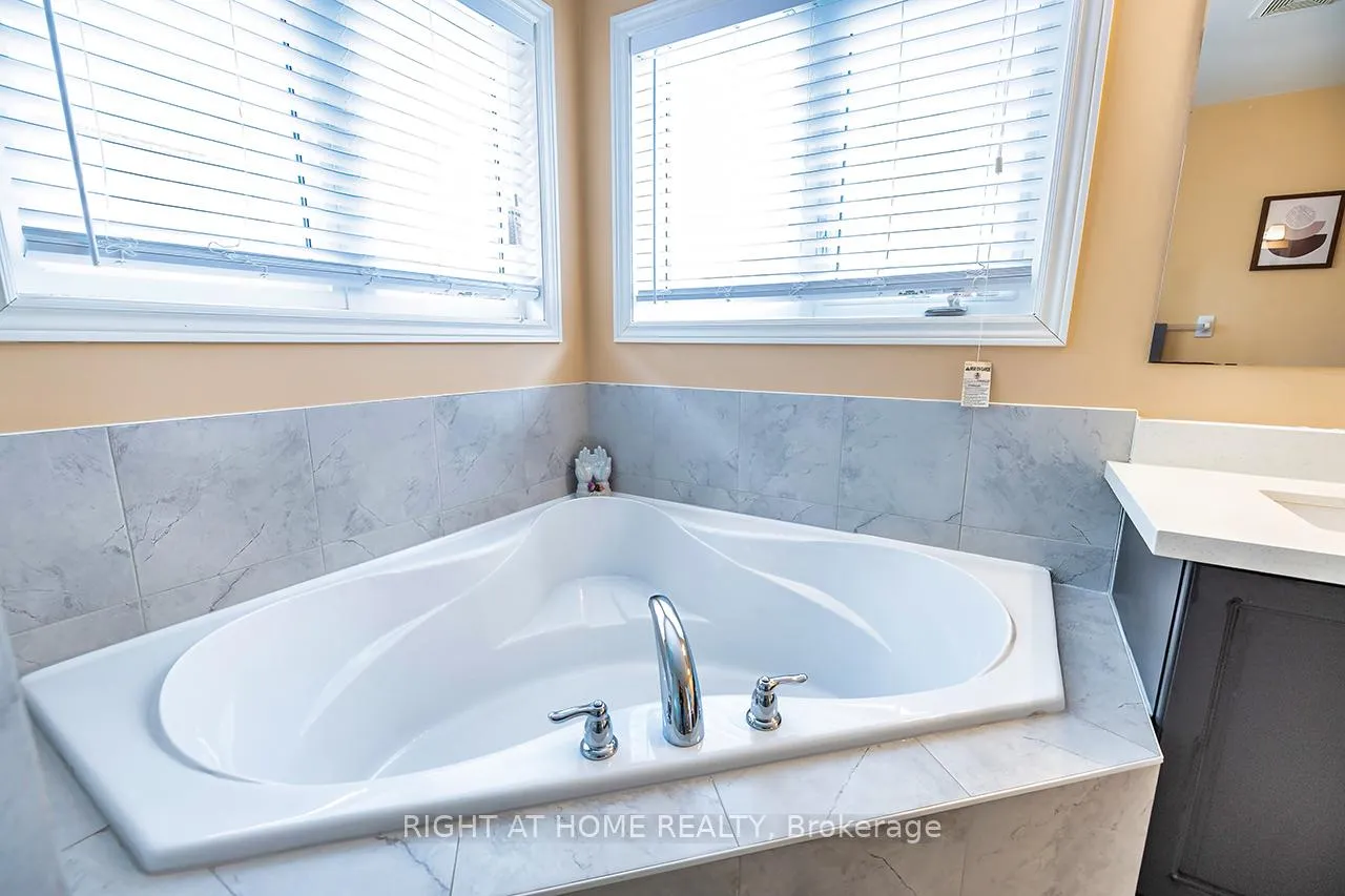 Photo 28 of 1663 Irvine Scott Street, Oshawa, Taunton — HOMEH