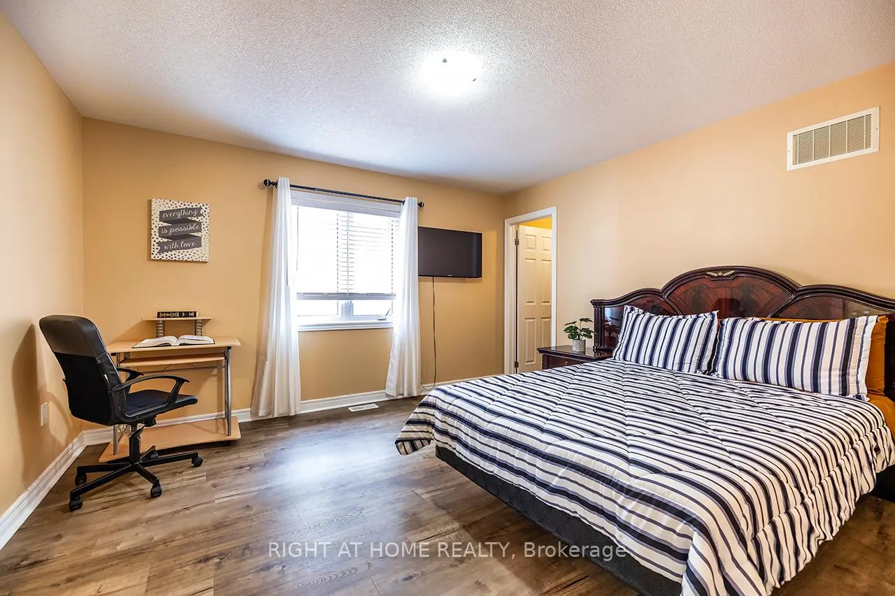 Photo 30 of 1663 Irvine Scott Street, Oshawa, Taunton — HOMEH