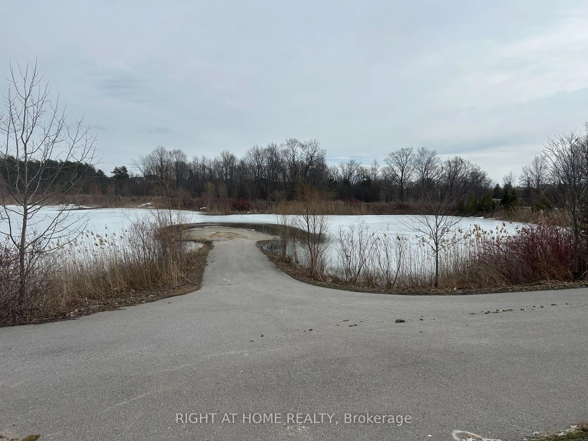 Photo 42 of 1663 Irvine Scott Street, Oshawa, Taunton — HOMEH