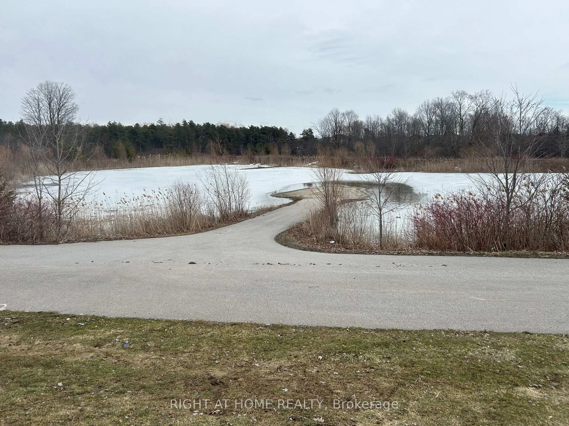 Photo 43 of 1663 Irvine Scott Street, Oshawa, Taunton — HOMEH