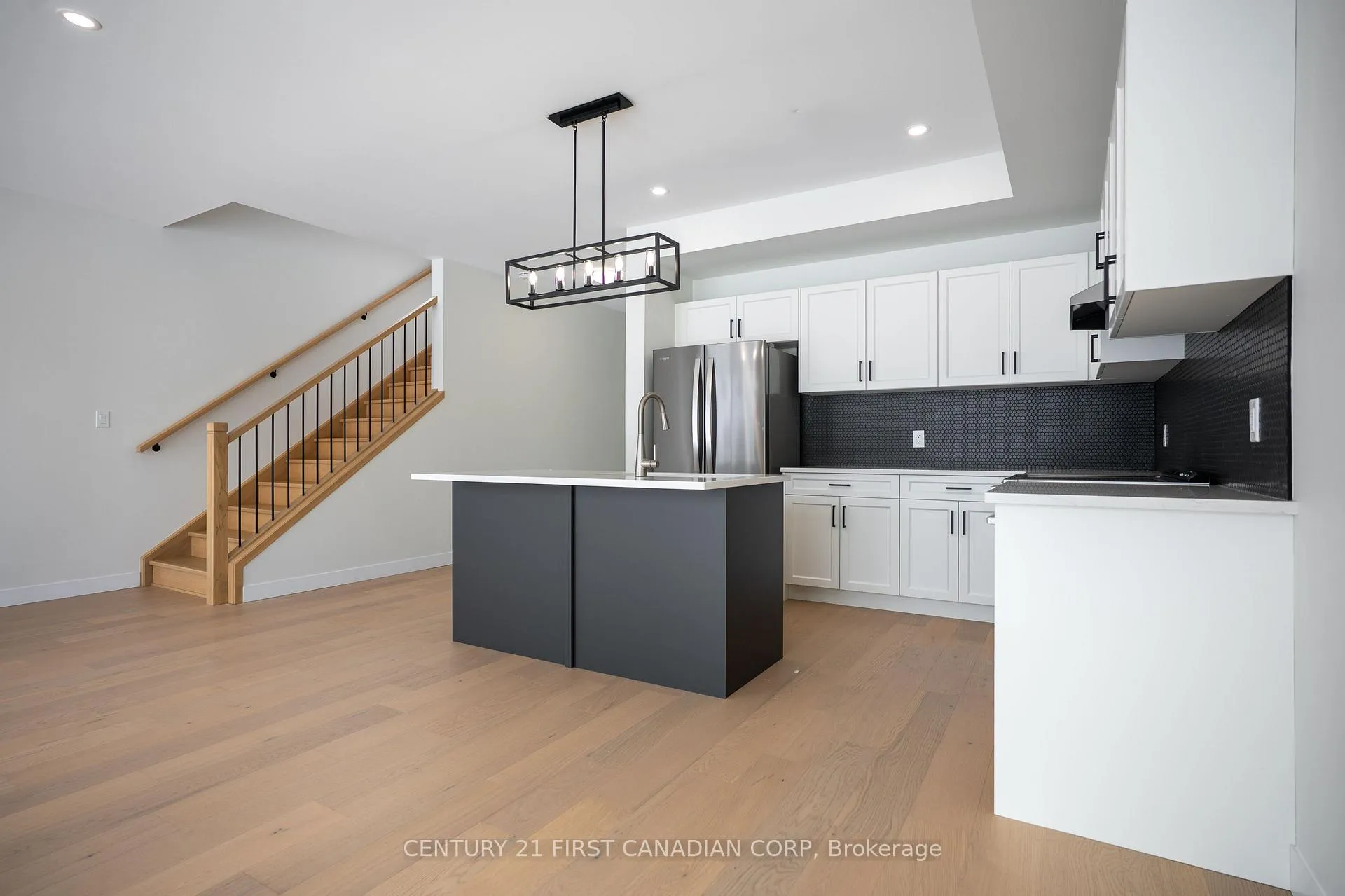 Photo 7 of 4237 Calhoun Way, London, South V — HOMEH