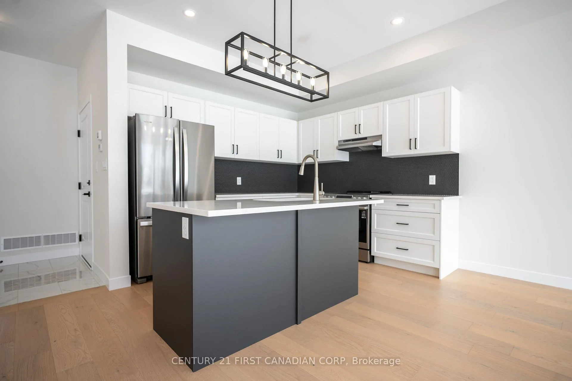 Photo 11 of 4237 Calhoun Way, London, South V — HOMEH