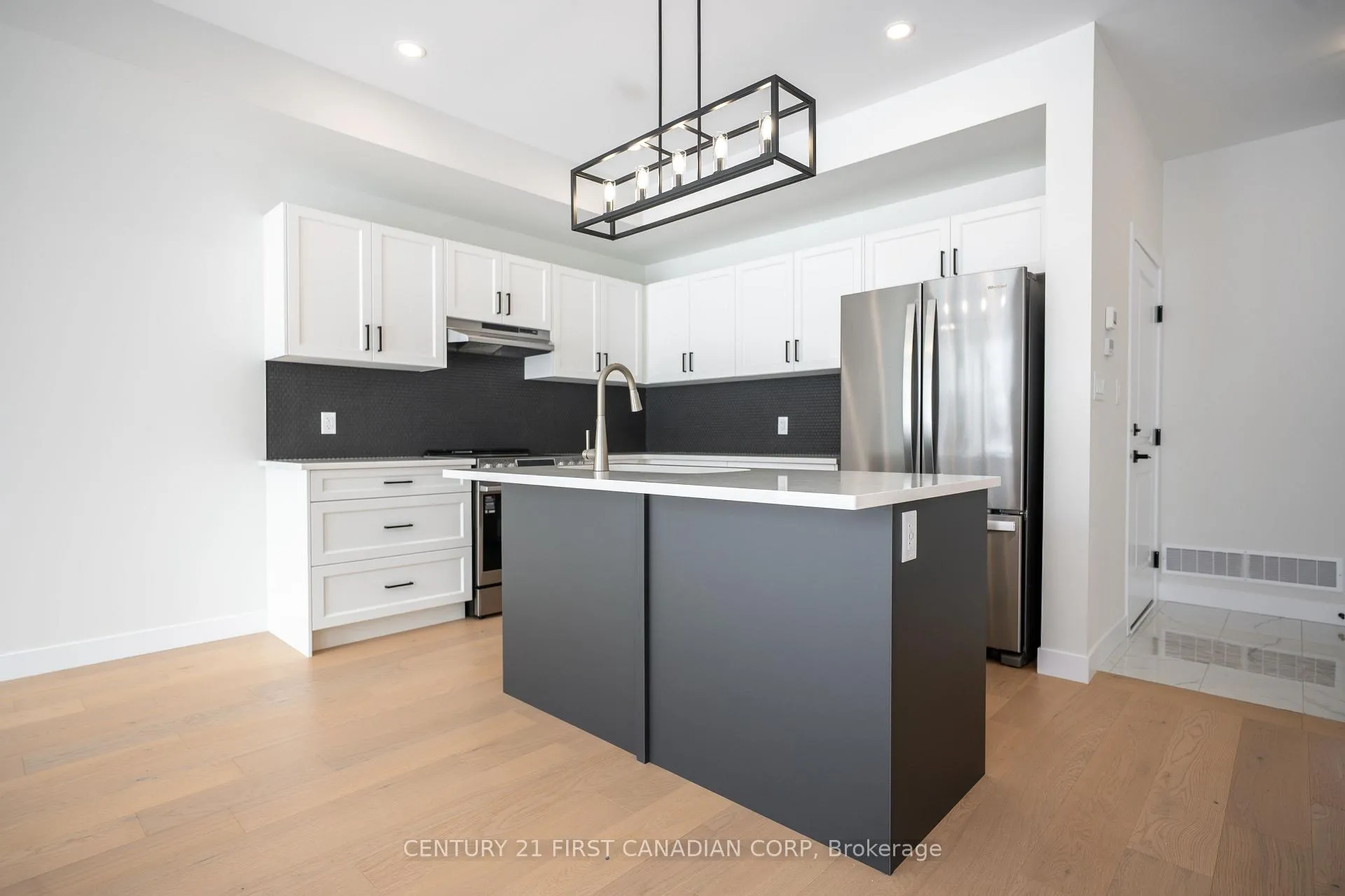 Photo 10 of 4213 Calhoun Way, London, South V — HOMEH