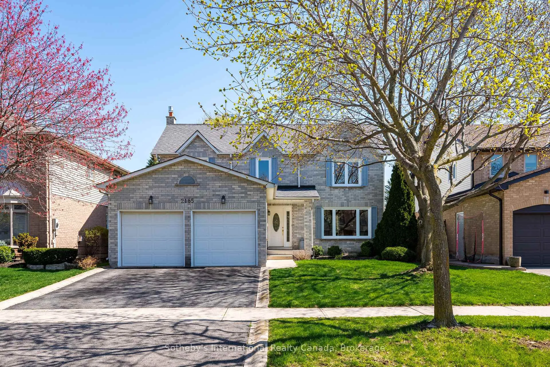 Photo 1 of 2185 Vista Drive, Burlington, Headon — HOMEH
