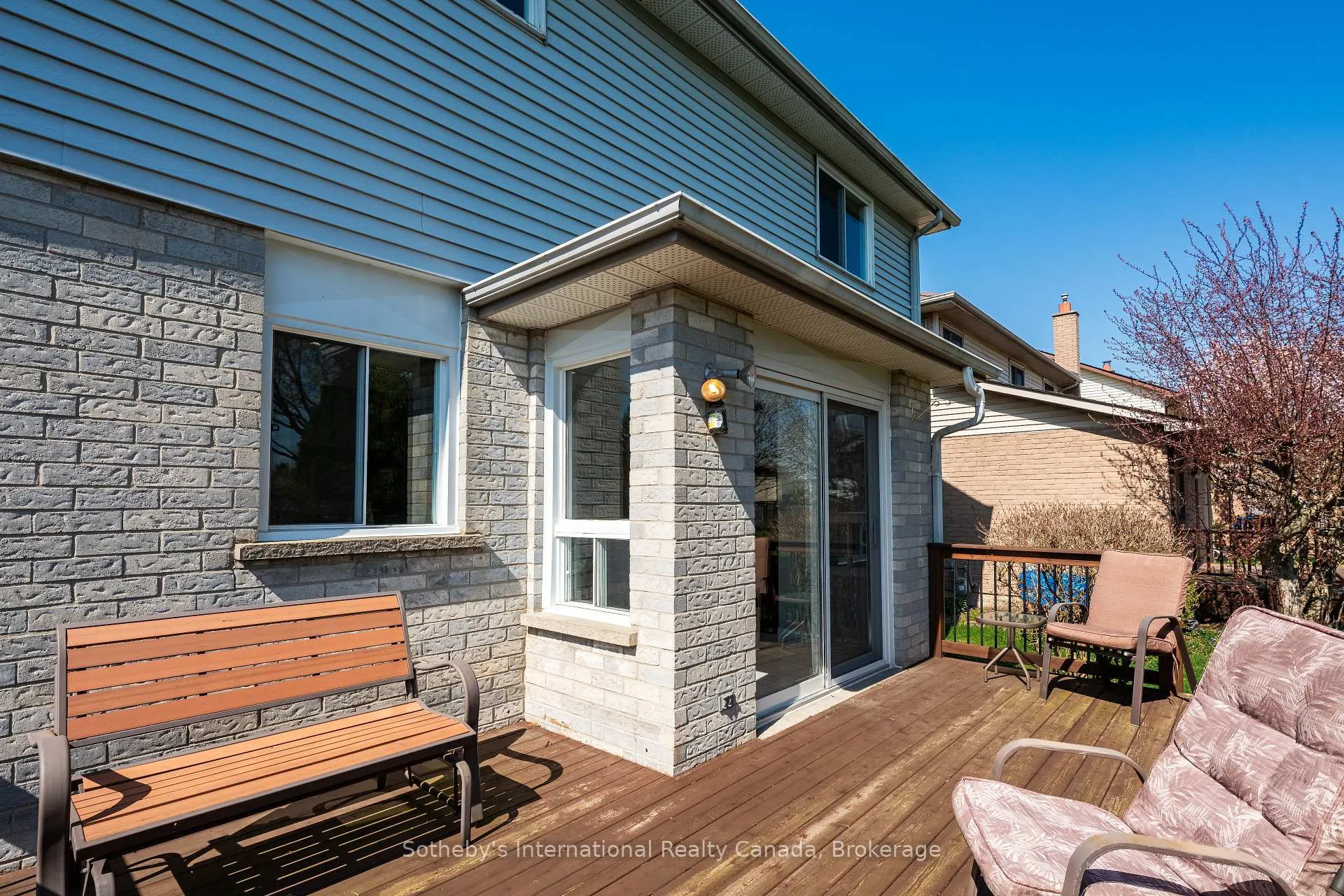 Photo 32 of 2185 Vista Drive, Burlington, Headon — HOMEH