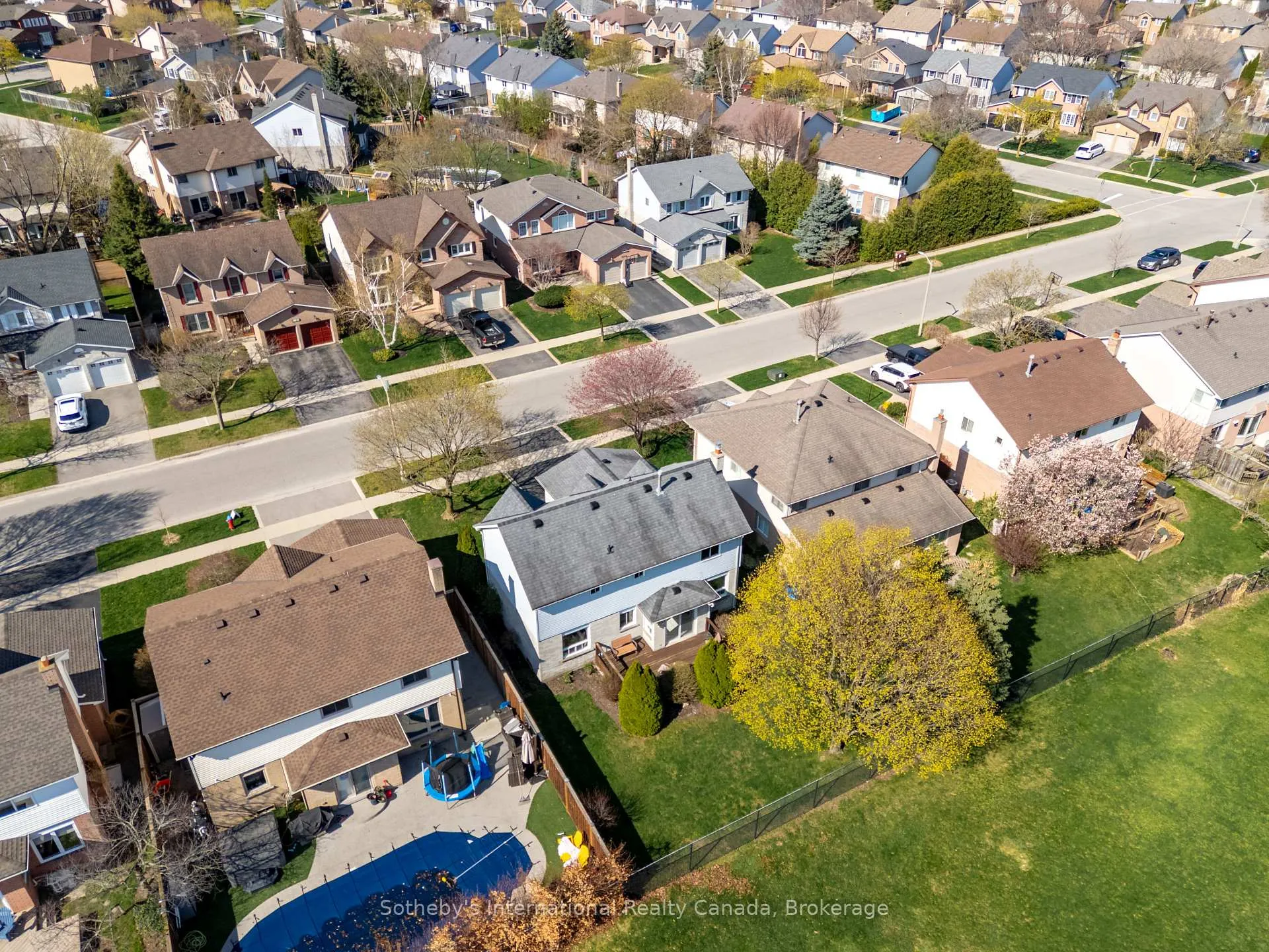 Photo 38 of 2185 Vista Drive, Burlington, Headon — HOMEH