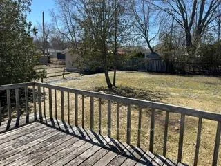 Photo 4 of 824 Paradise Drive, Georgina, Historic Lakeshore Communities — HOMEH