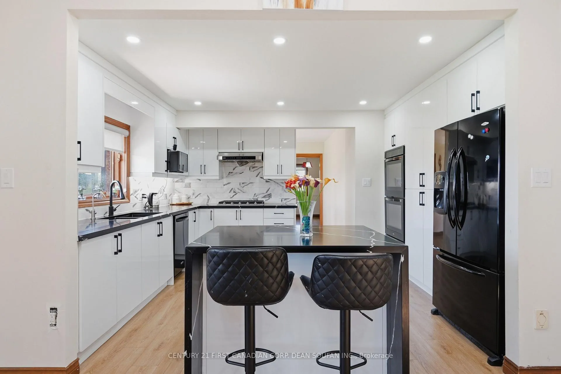 Photo 13 of 2313 Westminster Drive, London, South AA — HOMEH