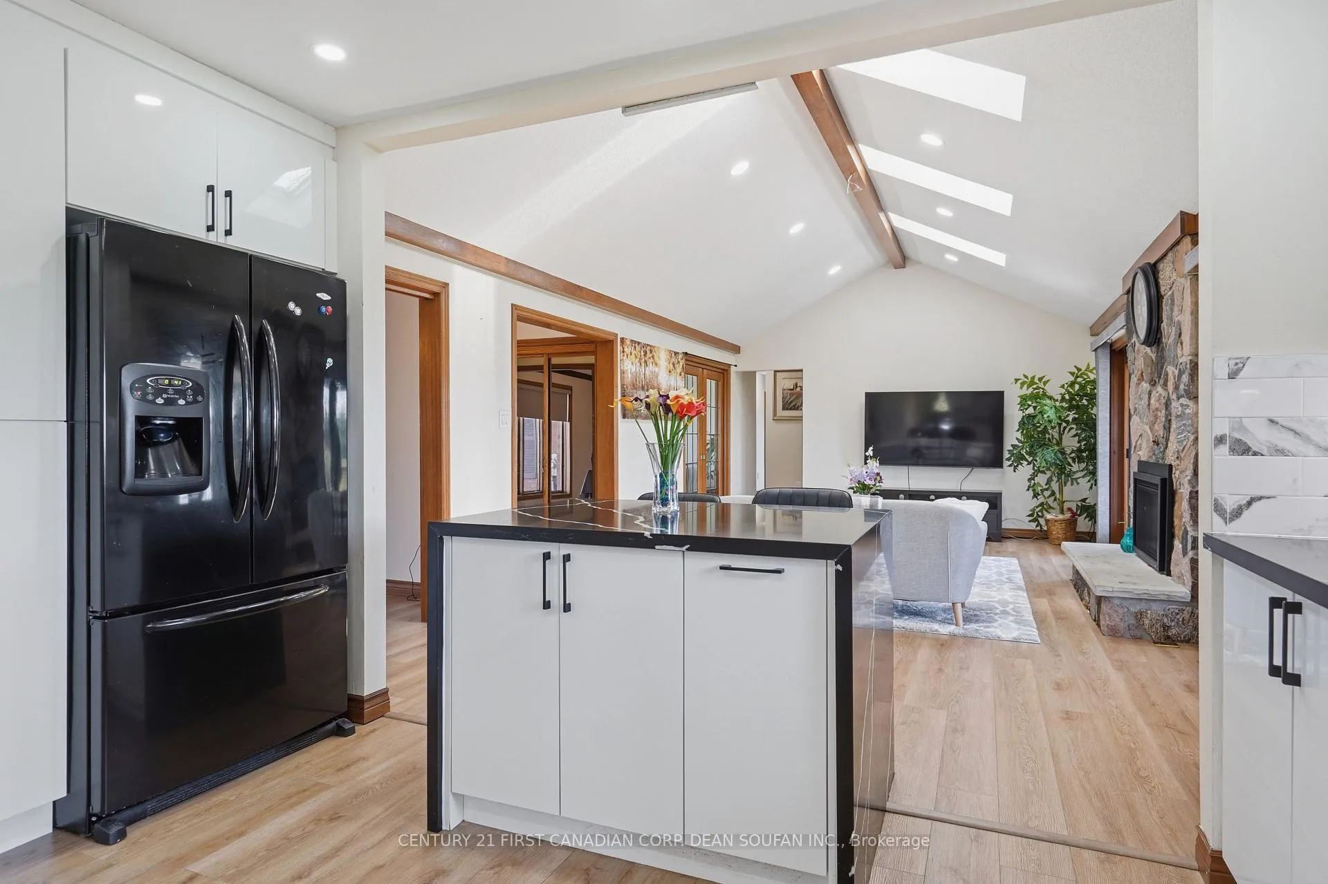 Photo 18 of 2313 Westminster Drive, London, South AA — HOMEH