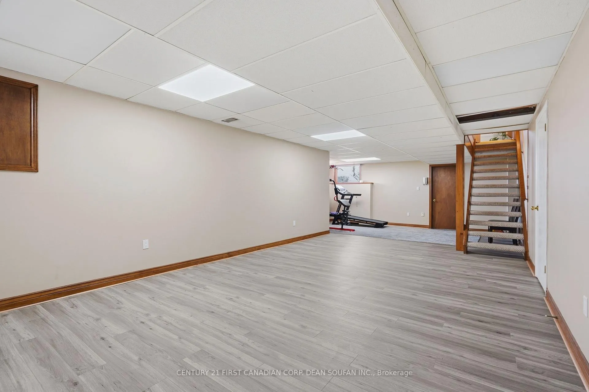 Photo 35 of 2313 Westminster Drive, London, South AA — HOMEH