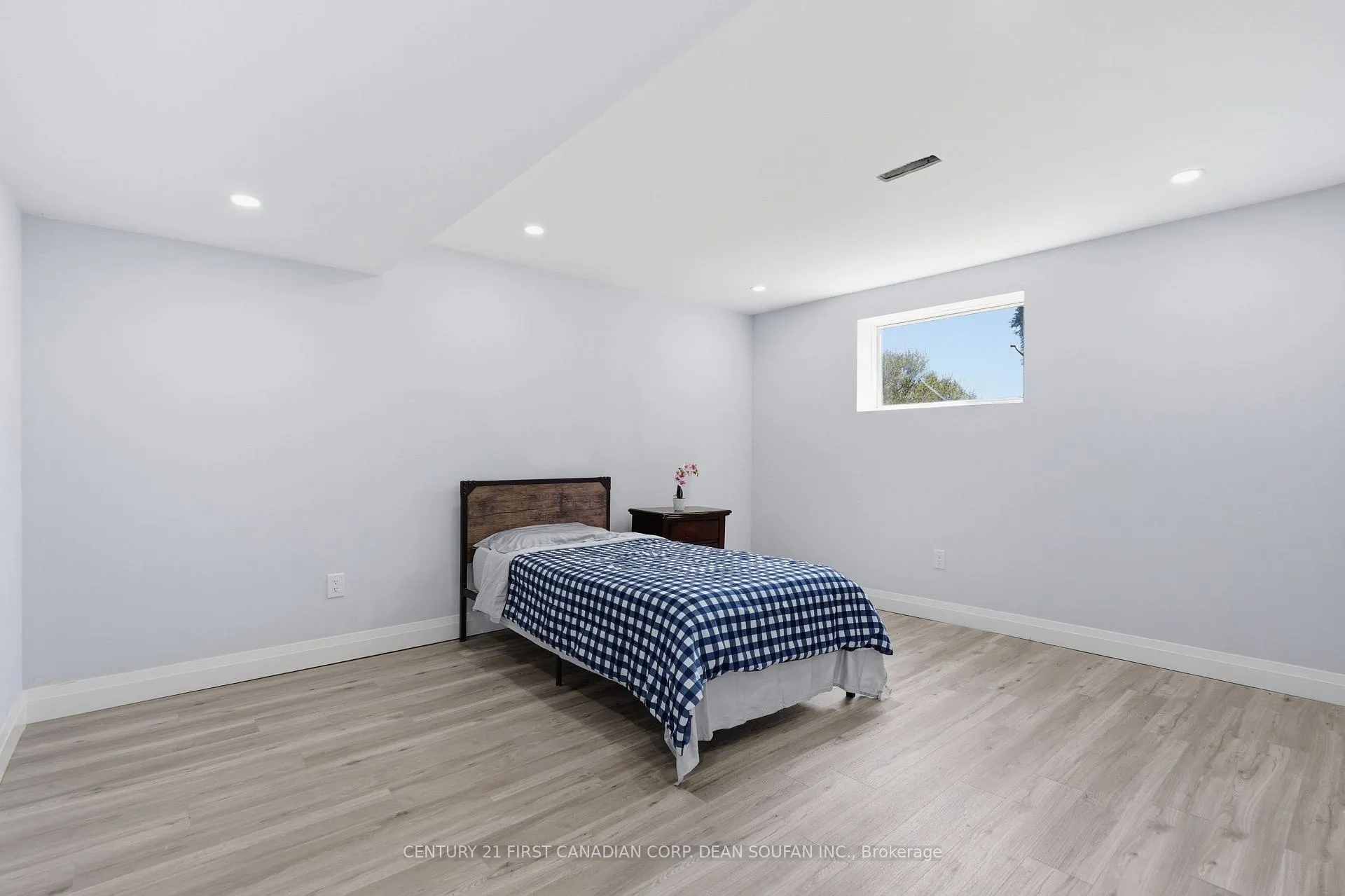 Photo 42 of 2313 Westminster Drive, London, South AA — HOMEH