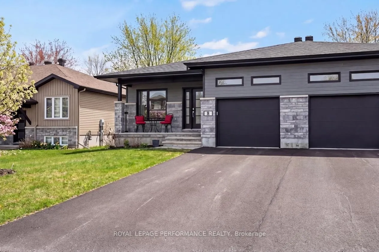 Photo 2 of 8 Brittany Street, North Stormont, North Stormont (Finch) Twp — HOMEH